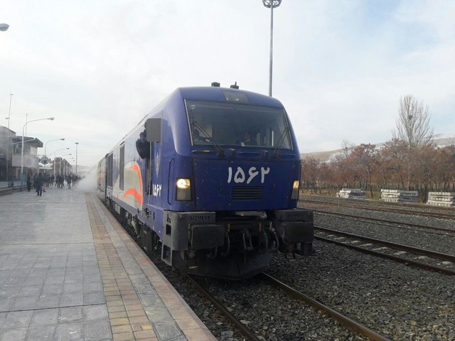 57600143