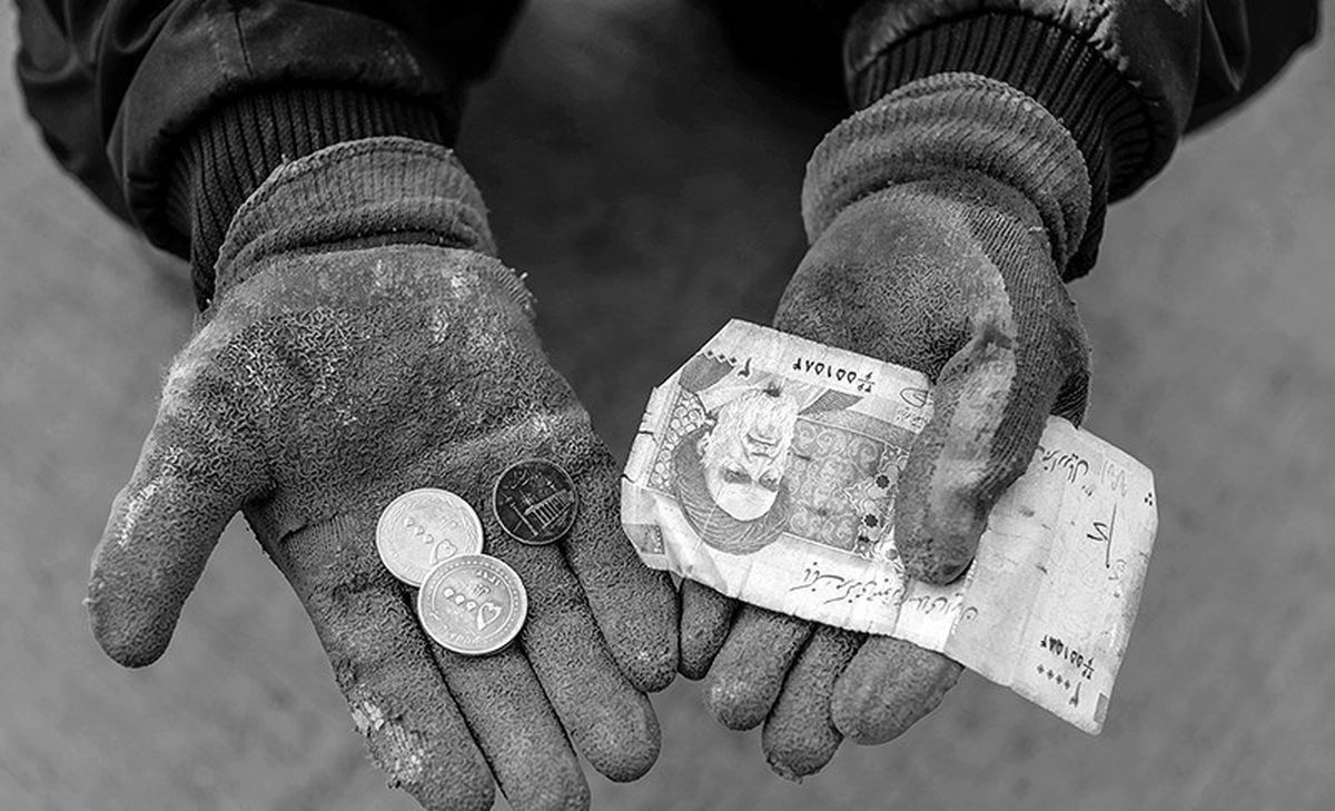 بر اساس ماده واحده قانون کار که در پایان شهریور ماه سال 1370 اصلاح شد، تمام کارگاه‌ های مشمول قانون کار مکلفند به هر یک از کارگر.