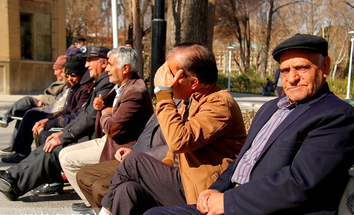 خبر داغ شبانه دولت برای بازنشستگان/ میزان عیدی بازنشستگان ۲/۵۰۰/۰۰۰ هزار تومان شد + جزییات