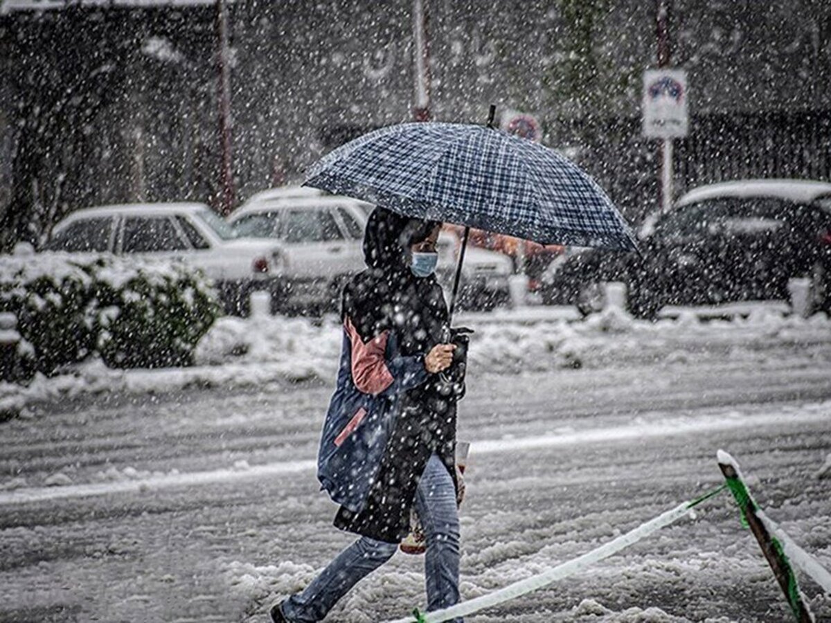 پیش بینی کاهش محسوس دما و بارش باران و برف در تهران